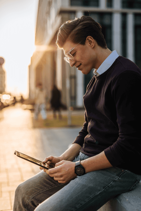 Private Value – création de valeur Investisseur consultant un dossier Private Value – création de valeur et plus-value